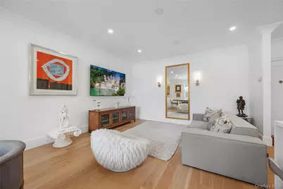 8 Midland Gardens #3i, Bronxville, NY 10708 - Photo 9