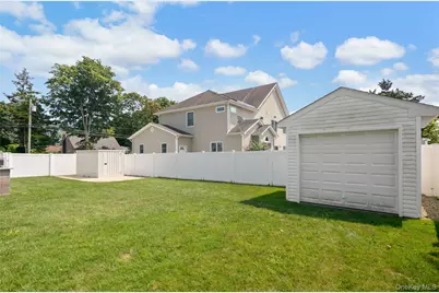 78 Osceola Avenue, Deer Park, NY 11729 - Photo 3