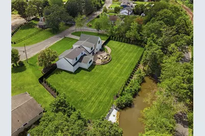 16 Twin River Drive, Oakdale, NY 11769 - Photo 7