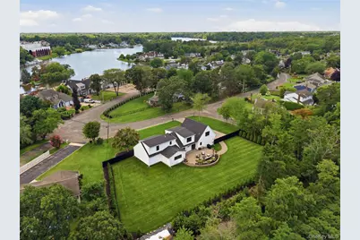 16 Twin River Drive, Oakdale, NY 11769 - Photo 5