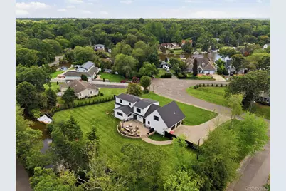 16 Twin River Drive, Oakdale, NY 11769 - Photo 3