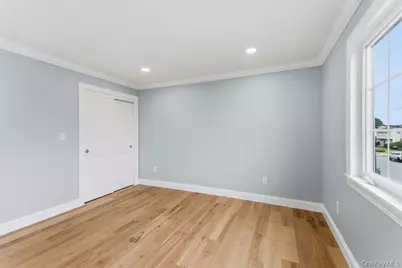 10 California Street, Hicksville, NY 11801 - Photo 25