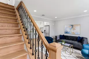 10 California St, Hicksville, NY 11801 - Photo 23