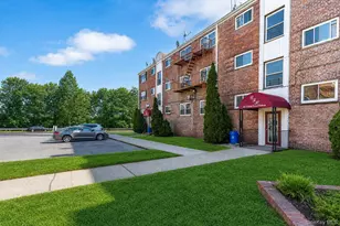 66-12 Grand Central Pkwy, Forest Hills, NY 11375 - Photo 13