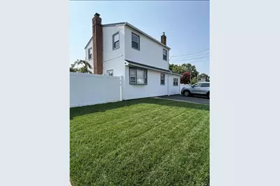 1800 Newbridge Road, North Bellmore, NY 11710 - Photo 17
