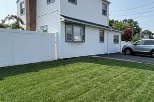 1800 Newbridge Rd, North Bellmore, NY 11710 - Photo 17