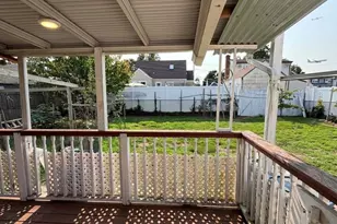 1800 Newbridge Rd, North Bellmore, NY 11710 - Photo 27