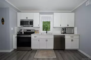 1 Elmwood Ave, Poughkeepsie, NY 12603 - Photo 9