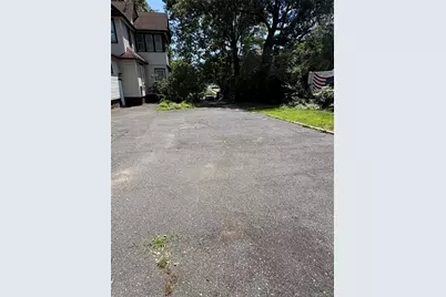 254 Hempstead Avenue, Rockville Centre, NY 11570 - Photo 11