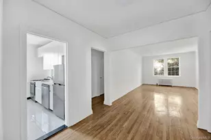 1 Ash Pl, Great Neck, NY 11021 - Photo 5