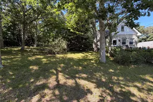 164 S Evergreen Dr, Selden, NY 11784 - Photo 3