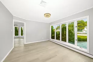 70 Woodview Ln, Centereach, NY 11720 - Photo 5