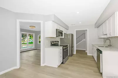70 Woodview Lane, Centereach, NY 11720 - Photo 9