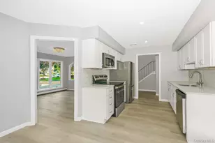 70 Woodview Ln, Centereach, NY 11720 - Photo 9