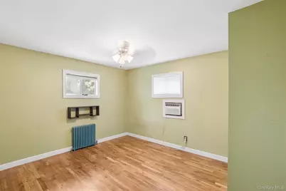 42 Lexington Avenue, West Babylon, NY 11704 - Photo 13