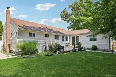 42 Lexington Avenue, West Babylon, NY 11704 - Photo 19