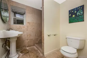 6 Village Dr, Jericho, NY 11753 - Photo 21