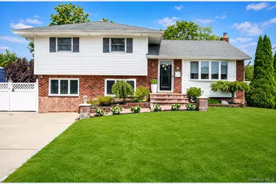 5 Gardenia Drive, Commack, NY 11725 - Photo 1