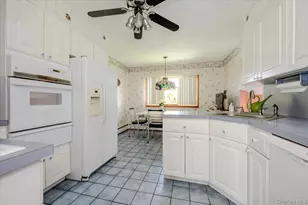 3291 Wolfson Dr, Baldwin, NY 11510 - Photo 9