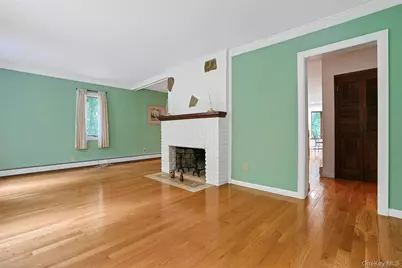 10 Highclere Lane, Valhalla, NY 10595 - Photo 5