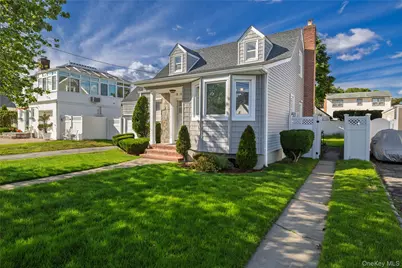 837 Edward Street, Baldwin, NY 11510 - Photo 3