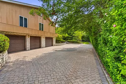 22 Penn Drive, Dix Hills, NY 11746 - Photo 49