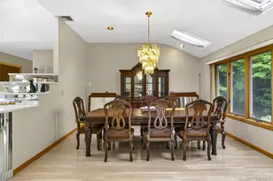 22 Penn Dr, Dix Hills, NY 11746 - Photo 33