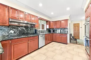 53-15 Overbrook St, Douglaston, NY 11362 - Photo 13