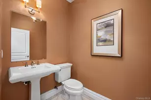 9 The Preserve, Woodbury, NY 11797 - Photo 13