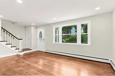 25 Greenvale Circle, White Plains, NY 10607 - Photo 3