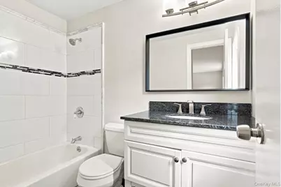 25 Greenvale Circle, White Plains, NY 10607 - Photo 13
