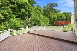 25 Greenvale Cir, White Plains, NY 10607 - Photo 19