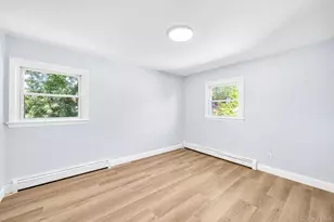 556 S Bayview Ave, Freeport, NY 11520 - Photo 15