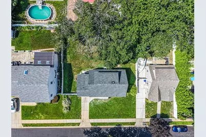 556 S Bayview Avenue, Freeport, NY 11520 - Photo 25