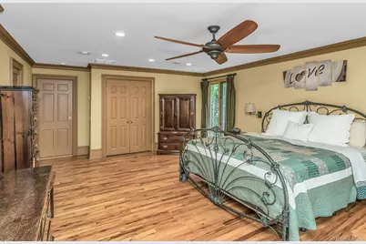 189 Lodge Avenue, Huntington Station, NY 11746 - Photo 21