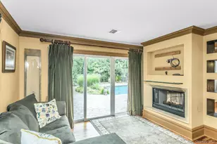 189 Lodge Ave, Huntington Station, NY 11746 - Photo 19