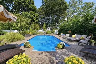 1536 Winganhauppauge Rd, Islip, NY 11751 - Photo 27