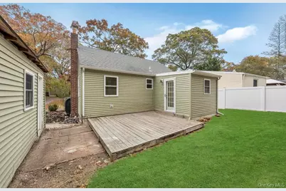 34 Ormond Avenue, Selden, NY 11784 - Photo 21