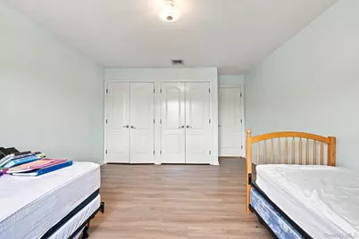 306 S Grandview Avenue, Monsey, NY 10952 - Photo 29