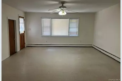 14 Cinder Lane, Hicksville, NY 11801 - Photo 5