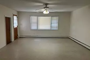 14 Cinder Ln, Hicksville, NY 11801 - Photo 5