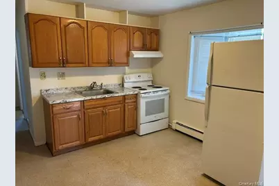 14 Cinder Lane, Hicksville, NY 11801 - Photo 3