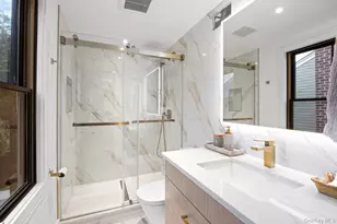 14 Jomarr Ct, Massapequa, NY 11758 - Photo 19