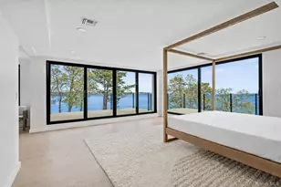 10 Bay View Dr, Hampton Bays, NY 11946 - Photo 7