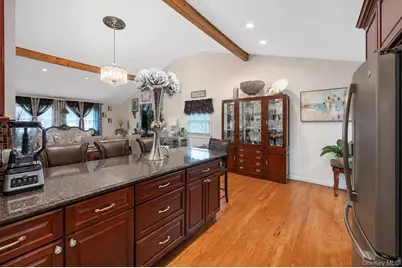 3 Humming Lane, Coram, NY 11727 - Photo 9