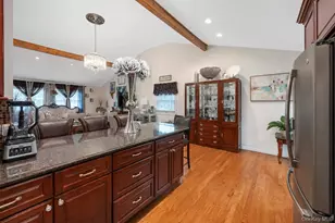 3 Humming Ln, Coram, NY 11727 - Photo 9