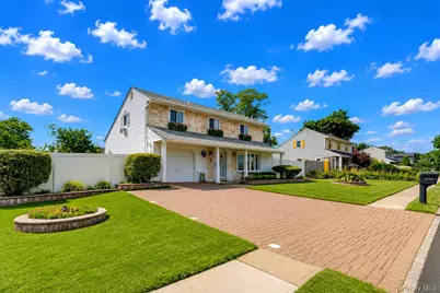 164 Bark Avenue, Central Islip, NY 11722 - Photo 9