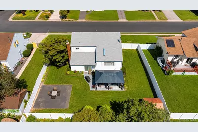 164 Bark Avenue, Central Islip, NY 11722 - Photo 3