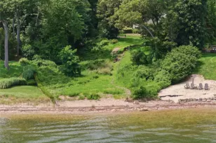 6 Lighthouse Point, Lloyd Harbor, NY 11743 - Photo 29