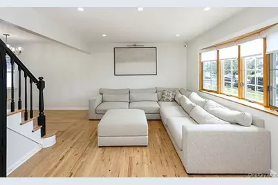 269 N Suffolk Avenue, Massapequa, NY 11758 - Photo 3